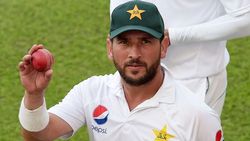 പുതിയ ടെസ്റ്റ് റെക്കോഡ് സ്വന്തമാക്കി പാക് സ്പിന്നര്‍ യാസിര്‍ ഷാ, പിന്നിലാക്കിയത് ഇതിഹാസങ്ങളെ