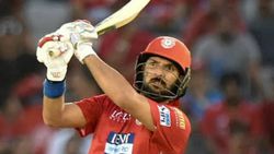 IPL: ഓള്‍ടൈം പഞ്ചാബ് ഇലവനെ തിരഞ്ഞെടുത്ത് ചോപ്ര, നയിക്കാന്‍ ലങ്കന്‍ ഇതിഹാസം- യുവിയും ടീമില്‍