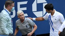 Us Open: ലൈന്‍ ജഡ്ജിനെ പന്ത് കൊണ്ട് പരിക്കേല്‍പ്പിച്ചു! ജോകോവിച്ചിന് അയോഗ്യത, മാപ്പ് ചോദിച്ച് താരം