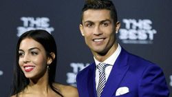 കാമുകിക്ക് മോതിരം സമ്മാനിച്ച് റൊണാള്‍ഡോ; വില കേട്ട് ഞെട്ടി ആരാധകര്‍