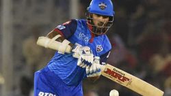 IPL 2020: പൃഥ്വിയുടെ 'ചതി', വിളിച്ചു വരുത്തി പുറത്താക്കി, ധവാന്‍ അക്കൗണ്ട് തുറക്കാതെ മടങ്ങി