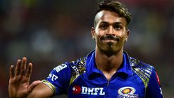 ഐപിഎല്‍: മോര്‍ഗന്‍ ബൗണ്ടറിയടിച്ചതിന് ബുംറയെ ചീത്തപ്പറഞ്ഞ് ഹര്‍ദിക് പാണ്ഡ്യ, കാരണം ഇതാണ്!!