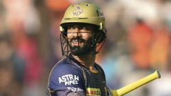 ഐപിഎല്‍: ആ താരം ബാറ്റിംഗിനിറങ്ങുമ്പോള്‍ തന്നെ പേടിയാവും, ടീമിലെ ഹിറ്ററെ വെളിപ്പെടുത്തി കാര്‍ത്തിക്ക്