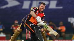 IPL 2020: കെകെആറിനെതിരേ ആദ്യം ബാറ്റ് ചെയ്തത് തെറ്റായെന്ന് തോന്നുന്നില്ല; ഡേവിഡ് വാര്‍ണര്‍