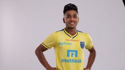 ISL: കേരള ബ്ലാസ്റ്റേഴ്സിനൊപ്പം കെ പി രാഹുൽ തുടരും; കരാർ മൂന്ന് വർഷത്തേക്ക്