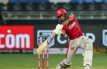 ഐപിഎല്‍: ഒറ്റ മത്സരത്തില്‍ രണ്ട് നേട്ടം പഞ്ചാബിലെ ആ താരങ്ങള്‍ക്ക്, പര്‍പ്പിള്‍, ഓറഞ്ച് ക്യാപ്!!