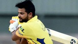 IPL: സിഎസ്‌കെയുമായി ഉടക്കിയ റെയ്‌ന എങ്ങോട്ട്? സാധ്യത മൂന്നു ടീമുകള്‍ക്ക്, എല്ലാം ചാംപ്യന്‍മാര്‍