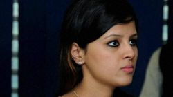 IPL 2020: ധോണിക്ക് മാത്രമല്ല, സാക്ഷിക്കും നിയന്ത്രണം വിട്ടു, കലിപ്പില്‍ പോസ്റ്റ്, പിന്നീട് ഡിലീറ്റ്