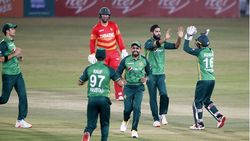 ബ്രണ്ടന്‍ ടെയ്‌ലറിന്റെ സെഞ്ച്വറി പാഴായി- പാകിസ്താനോട് തോറ്റ് തുടങ്ങി സിംബാബ്‌വെ