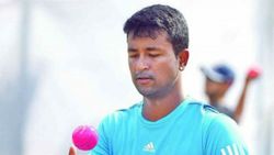 IPL 2020: ധോണി അവരെയാണ് കുറ്റപ്പെടുത്തിയതെങ്കില്‍ അന്യായം, മറ്റെന്തെങ്കിലും ഉദ്ദേശിച്ചതാവാമെന്ന് ഓജ