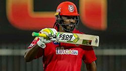 IPL 2020: ഡിവില്യേഴ്‌സും റസ്സലുമില്ല, ആ റെക്കോര്‍ഡ് യൂണിവേഴ്‌സ് ബോസിന്, ബൗളര്‍മാര്‍ വിറച്ചത് 7 തവണ!!