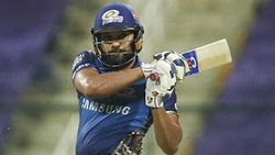 IPL 2020: രോഹിത്തിന് വമ്പന്‍ റെക്കോര്‍ഡ്, റെയ്‌നയെ പിന്നിലാക്കി- ഇനി ധോണി മാത്രം