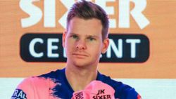 IPL 2020: ഇപ്പോഴത്തെ ഏറ്റവും മികച്ച ക്യാപ്റ്റന്‍ ആ താരമാണ്, ഓസ്‌ട്രേലിയക്കാരനല്ലെന്ന് സ്മിത്ത്!!