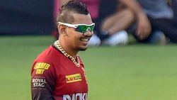 IPL 2020: കെകെആറിന് ആശ്വാസം, സുനില്‍ നരെയ്ന്‍ പരിശോധനയില്‍ പാസായി- കളി തുടരാം