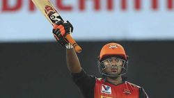 IPL 2020: മാര്‍ഷ്, ഭുവി, ഇപ്പോള്‍ വിജയ് ശങ്കറും പിന്‍മാറി! ഹൈദരാബാദിന് വീണ്ടും തിരിച്ചടി