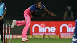 IPL 2020: ഡോട്ട് ബോള്‍ സ്‌പെഷ്യലിസ്റ്റുകള്‍- അഞ്ചില്‍ നാലു വിദേശികള്‍! ഒരേയൊരു ഇന്ത്യന്‍ താരം