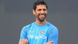 IPL 2020: ഓപ്പണര്‍ റോള്‍ വിരാട് കോലി ഏറ്റെടുക്കണം, ആര്‍സിബിയില്‍ വേണ്ടത് ആ മാറ്റമെന്ന് നെഹ്‌റ!!