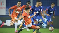 ISL 2020-21: മൂന്നു മിനിറ്റിനിടെ രണ്ടു ഗോള്‍! ബെംഗളൂരുവിനു ബ്രേക്കിട്ട് ഗോവ (2-2)