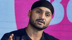 IPL 2020: അവന് ടാലന്റുണ്ട്, മുംബൈയില്‍ തകര്‍ത്തടിക്കുന്നു, ഇന്ത്യന്‍ ടീമില്‍ കാണാമെന്ന് ഹര്‍ഭജന്‍