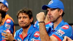 IPL 2020: അവന്‍ എല്ലാവരെയും രസിപ്പിക്കട്ടെ, വിലങ്ങ് അഴിക്കൂ!- പോണ്ടിങിനോട് അഭ്യര്‍ഥിച്ച് ഹോഗ്