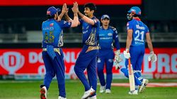 IPL 2020: മുംബൈയെ ഒരു ടീമിനും വീഴ്ത്താനാവില്ല, കരുത്ത് 5 കാര്യത്തില്‍, ഫൈനലില്‍ സ്‌പെഷ്യലിസ്റ്റ്