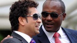 വിരമിക്കല്‍ ദിനത്തില്‍ ബ്രയാന്‍ ലാറ നല്‍കിയ സമ്മാനമെന്ത്? വെളിപ്പെടുത്തി സച്ചിന്‍ ടെണ്ടുല്‍ക്കര്‍