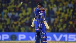 IPL 2020: 'ഞാനായിരുന്നു വിക്കറ്റ് ത്യജിക്കേണ്ടത്', സൂര്യകുമാറിനോട് കടപ്പെട്ട് രോഹിത് ശര്‍മ