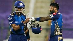 IPL 2020: രോഹിത്തിന് വേണ്ടി സ്വയം വിക്കറ്റ് ത്യജിച്ചു, സൂര്യകുമാര്‍ യാദവിന് നിറകയ്യടി