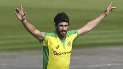 ഓസ്‌ട്രേലിയക്ക് വലിയ തിരിച്ചടി; വാര്‍ണര്‍ക്ക് പിന്നാലെ സ്റ്റാര്‍ക്കിനും പരിക്ക്, ടി20 കളിച്ചേക്കില്ല