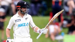 രണ്ടാം ടെസ്റ്റ്: റെക്കോഡ് പ്രകടനവുമായി വില്യംസന്‍, കിവീസിന് വമ്പന്‍ സ്‌കോര്‍, പാകിസ്താന്‍ തകരുന്നു