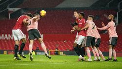 Premier League: അവസാന സ്ഥാനക്കാരോട് തോറ്റ് മാഞ്ചസ്റ്റര്‍ യുണൈറ്റഡ്, ലെസ്റ്ററിന് സമനില കുരുക്ക്