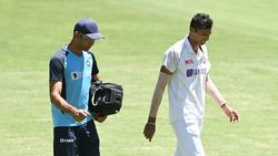 IND vs AUS: ഇന്ത്യക്ക് തിരിച്ചടി നല്‍കി വീണ്ടും പരിക്ക്, നവദീപ് സൈനി മൈതാനം വിട്ടു