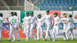 ബൗളര്‍മാര്‍ തിളങ്ങി, ഒന്നാം ടെസ്റ്റില്‍ ദക്ഷിണാഫ്രിക്കയെ ഏഴ് വിക്കറ്റിന് തകര്‍ത്ത് പാകിസ്താന്‍