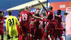 ISL 2020-21: ബ്ലാസ്‌റ്റേഴ്‌സിന് ആശ്വാസജയം പോലുമില്ല, അവസാന കളിയും തോറ്റു