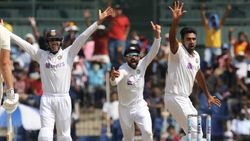 IND vs ENG: ബോള്‍ എന്തൊരു കറക്കം, ഇത് എട്ടാം ദിവസമോ? കളി പെട്ടെന്നു തീരുമെന്ന് ഭാജി