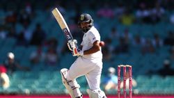 ടെസ്റ്റ് പരമ്പര: രോഹിത്തിനൊപ്പം ആര് ഓപ്പണ്‍ ചെയ്യണം — മായങ്കോ ഗില്ലോ?