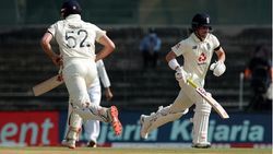 IND vs ENG: കറുത്ത ബാന്‍ഡ് അണിഞ്ഞ് ഇംഗ്ലണ്ട് താരങ്ങള്‍, പ്രതിഷേധമല്ല, കാരണം അറിയാം?