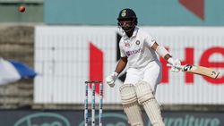 IND vs ENG: 'എങ്ങനെ ദേഷ്യം വരാതിരിക്കും', വിക്കറ്റ് നഷ്ടമായതോടെ ശാന്തത കൈവിട്ട് പുജാര