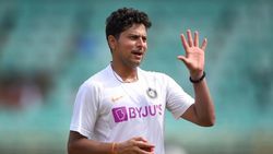 IND vs ENG: കാത്തിരിപ്പ് അവസാനിച്ചു, 2019 ജനുവരിക്ക് ശേഷം ആദ്യ ടെസ്റ്റ് വിക്കറ്റ് നേടി കുല്‍ദീപ്