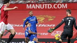 ഇഞ്ചുറി ടൈമില്‍ മാഞ്ചസ്റ്റര്‍ യുണൈറ്റഡിനെ സമനിലയില്‍ പൂട്ടി എവര്‍ട്ടന്‍; റയല്‍ മാഡ്രിഡിനും ജയം