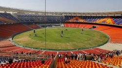 IND vs ENG: ഇന്ത്യക്ക് പണി കിട്ടും? പിച്ചിനെക്കുറിച്ച് ഔദ്യോഗികമായി പരാതി നല്‍കാനൊരുങ്ങി ഇംഗ്ലണ്ട്