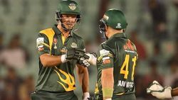 പത്തു വിക്കറ്റ് ജയം, റോഡ്‌സിന്റെ ദക്ഷിണാഫ്രിക്ക സെമി ഫൈനലില്‍