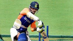 IND vs ENG T20: ധവാന് കാര്യങ്ങള്‍ കടുപ്പം, ടി20 ടീമിലെ സ്ഥാനം ഉടന്‍ തെറിക്കും, മടങ്ങിവരവ് പ്രയാസം