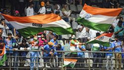 IND vs ENG T20: അവശേഷിക്കുന്ന മത്സരങ്ങള്‍ അടച്ചിട്ട സ്റ്റേഡിയത്തില്‍, കാണികള്‍ക്ക് പ്രവേശനമില്ല