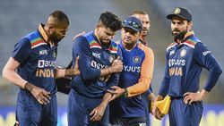 ഇന്ത്യ-ഇംഗ്ലണ്ട്:ശ്രേയസ് അയ്യറിന്റെ തോളിന് പരിക്ക്,ഏകദിന പരമ്പരയും ഐപിഎല്ലും നഷ്ടമായേക്കും