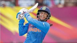 റണ്‍ ചേസില്‍ പുത്തന്‍ റെക്കോഡിട്ട് സ്മൃതി മന്ദാന; കോലിക്ക് പോലും ഈ നേട്ടമില്ല,ഇന്ത്യയുടെ പെണ്‍പുലി