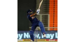 IND vs ENG: സൂര്യ ഹീറോടാ... സിക്‌സറോടെ തുടക്കം, ആദ്യ ഇന്ത്യന്‍ താരം! റെക്കോര്‍ഡ്