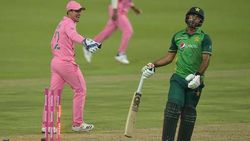 ഫഖറിനെ 'കൊണിയൊരുക്കി' വീഴ്ത്തി- ഡികോക്കിനു പൊങ്കാല, ചതിയനെന്നു വിമര്‍ശനം