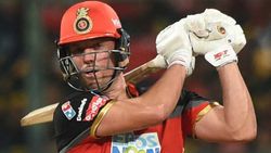 IPL 2021: ഹോം ഗ്രൗണ്ട് കുത്തകയായി കണ്ടവര്‍ ഇത്തവണ മുന്നോട്ട് പോകില്ല, ഡിവില്യേഴ്‌സിന്റെ പ്രവചനം