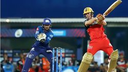 IPL 2021: ചാമ്പ്യന്‍ മുംബൈ തോറ്റു, ആര്‍സിബിയെ ജയിക്കാന്‍ തുണച്ച മൂന്ന് കാരണങ്ങളിതാ